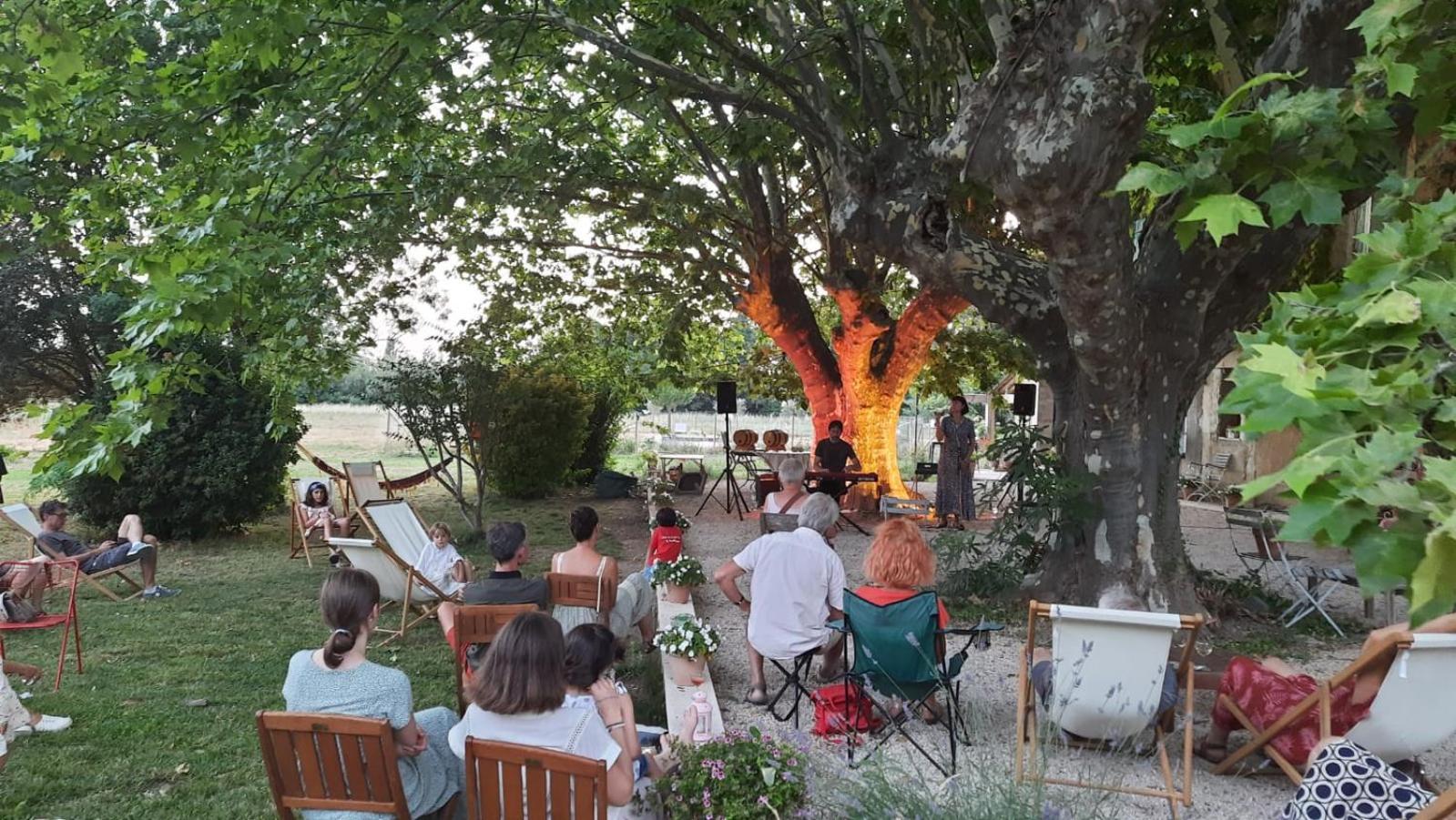 Vila Mas De Karlotte Pernes-les-Fontaines Exteriér fotografie